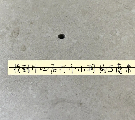 武强瓷砖空鼓维修公司专业解答在瓷砖铺贴过程中，如果砂料搅拌不均匀，将会带来以下问题